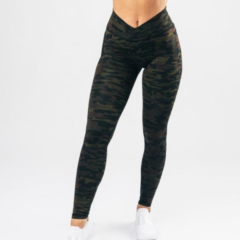 Alphalete Camo Leggings - Green and Black